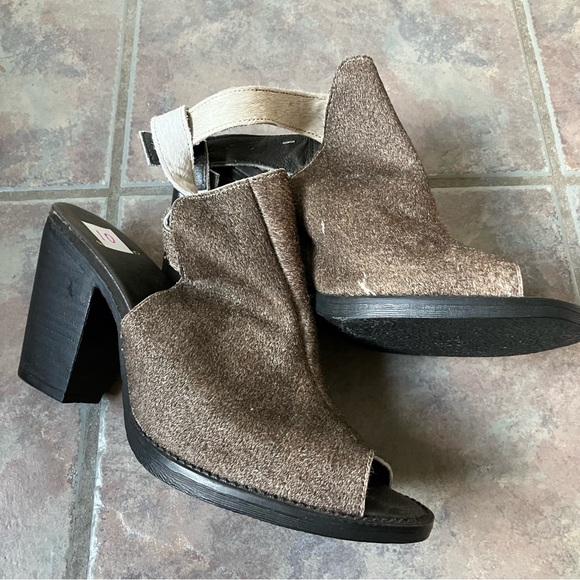 Cowhide Heels - Picture 2 of 4